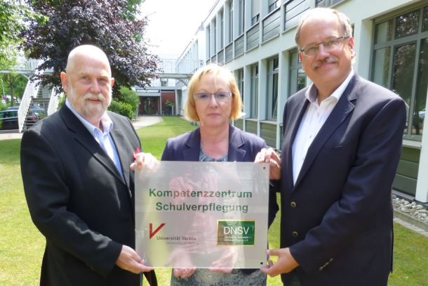 v.l.n.r.: Dr. Michael Polster, Präsidentin Prof. Dr. Marianne Assenmacher, Prof. Dr. Steffen Wittkowske