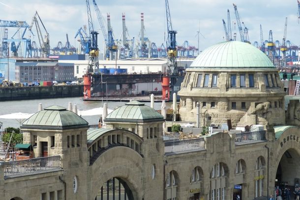 Hamburger Hafen - Landungsbrücken