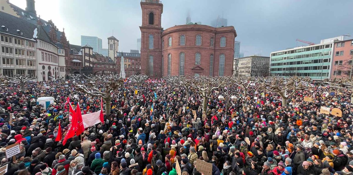 In Zeiten von Kriegen und Krisen, Klimawandel und Inflation ist Desinteresse an der Politik wohl der schlechteste Ratgeber; das erkennen derzeit immer mehr Menschen.