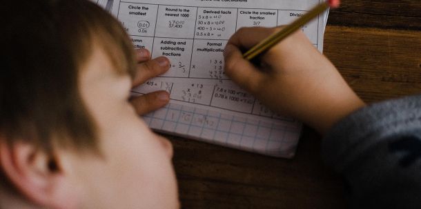 Unerkannte Infektionsherde wären gerade in Schulen fatal.